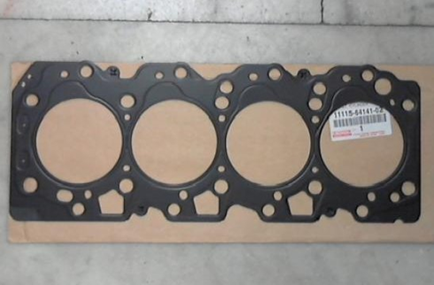 TOYOTA ZAPTIVKA GLAVE MOTORA 2C